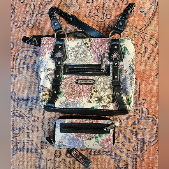 Stone Mountain Accessories Handbags - Stone Mountain Floral Tote Bag with Wallet